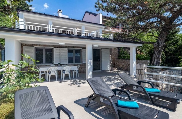Villa Palma (North Dalmatia - Karlobag)