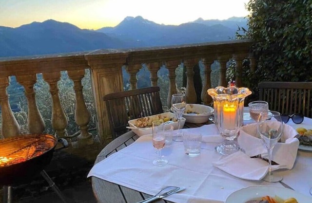 Villa Paradiso,stunning views+gardens,heated pool