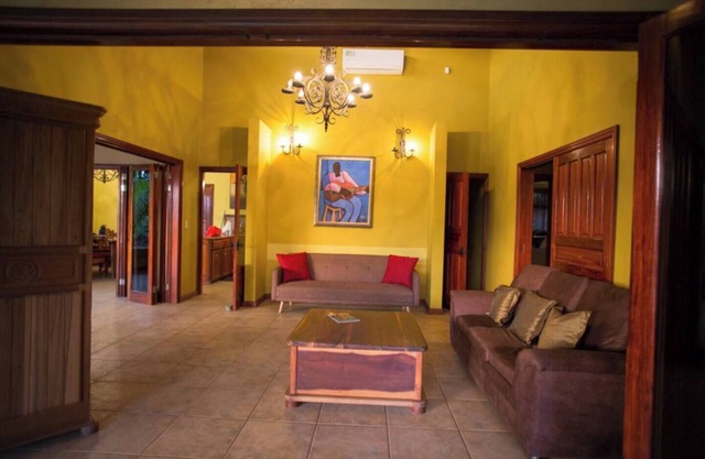 Villa Pavones