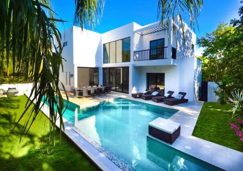 Villa Pearl, 5 minutes walk to the private beach