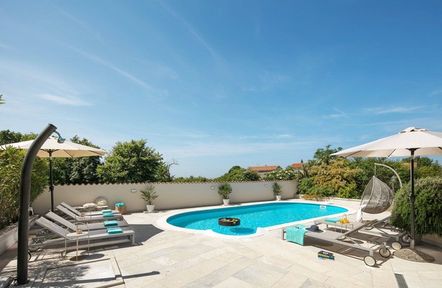 Villa Pietrissima with Pool