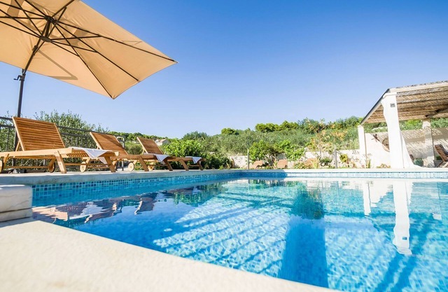 Villa Podelina - Four Bedroom Villa, Sleeps 10
