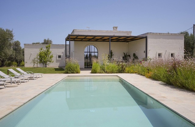 Villa 'Pomes In Puglia' with Private Pool, Wi-Fi and Air Conditioning