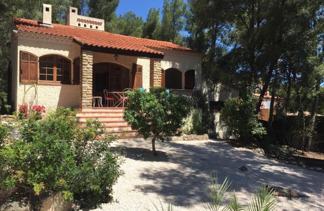 Villa provençale – grand jardin - 2 chambres