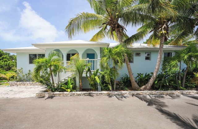 Villa Pure Serenity - Near Grace Bay Beach - Newly Remodelled