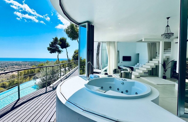 Villa 'Roca Ibiza' with Sea View, Wi-Fi and Air Conditioning
