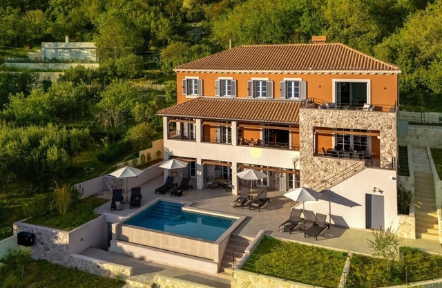 Villa RudaVista - Four Bedroom Villa, Sleeps 8