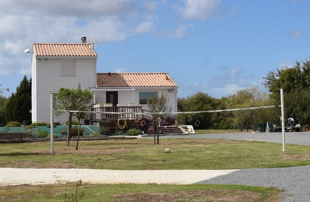 Villa Saint-Vivien-de-Médoc, 3 bedrooms, 6 persons