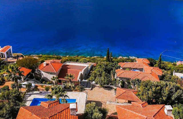 Villa Sarpedon