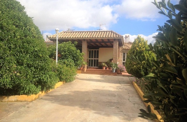VILLA SEÑORA CARMEN IS A SINGLE-FAMILY INDEPENDENT VILLA ON A SINGLE FLOOR