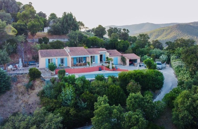 VILLA SEA AND HILLS VIEW
