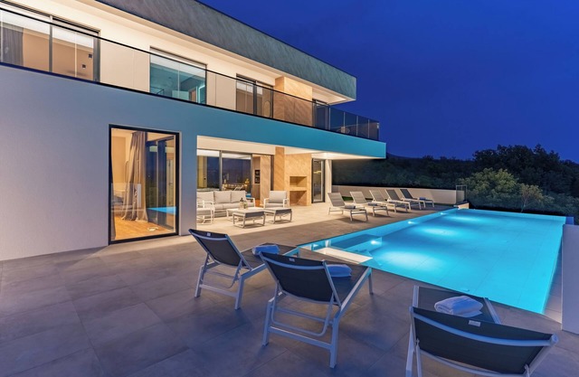 Villa Sea Line with heated pool (Kvarner - Jadranovo)
