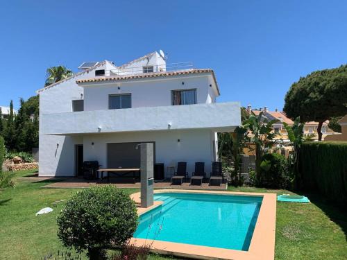 Villa Serena near the beach