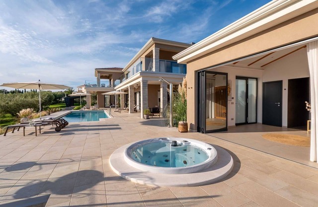 Villa Serena with Pool