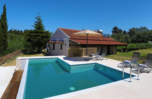 Villa Serenita is set in its own large grounds, enjoying lovely sea views, in a small traditional Co