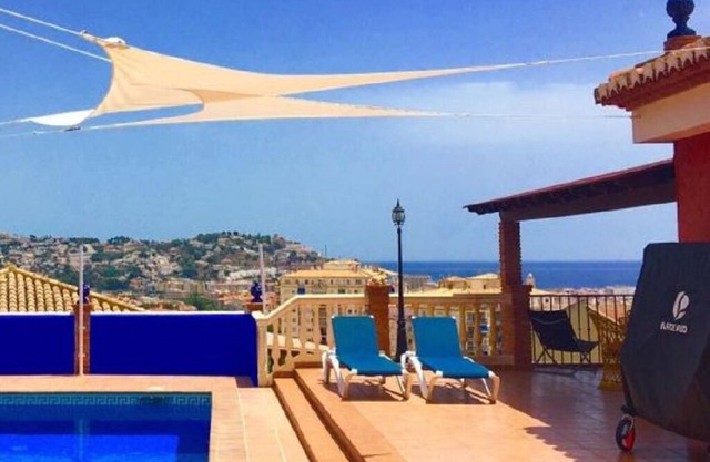 VILLA SERYMAR: sea views, swimming pool, private parking, games, home cinema, wi-fi