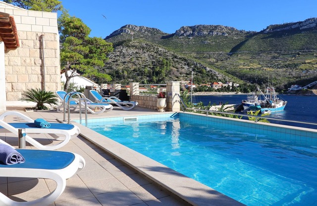 Villa Silencia - Two-Bedroom Villa with Private Pool and Sea View