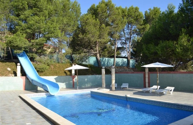 Villa, slide, swimming pool, summer kitchen, tennis court, basketball, soaking