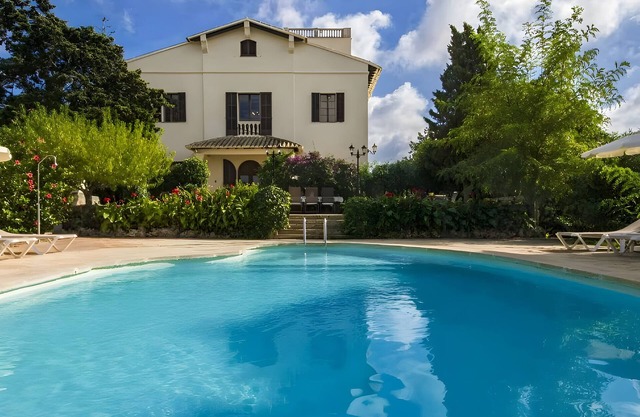 Villa 'Son Granada' with Sea View, Private Pool and Wi-Fi