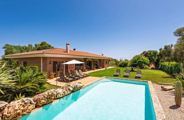Villa Son Tretze by Villa Plus