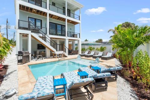 Villa Sorrento 2025 Luxury Build Steps to Beach & Town