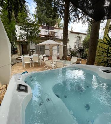 Villa&spa 3 ch 6pers en ville 12 mn de la plage