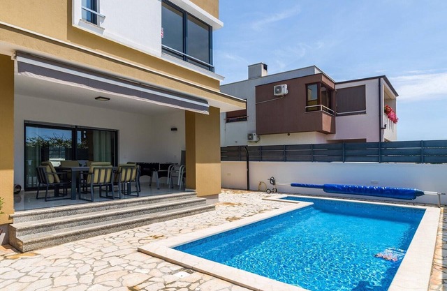Villa Sunce with heated private pool and sauna near Pula