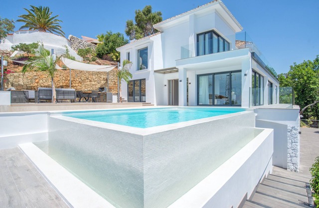 Villa Sunrise with concierge and hotel services on demand Hedo Villas Marbella