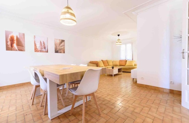 Villa sur 1000m2 de jardin, piscine et boulodrome