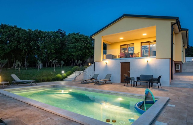 Villa Tai in Barban with outdoor playground and private pool
