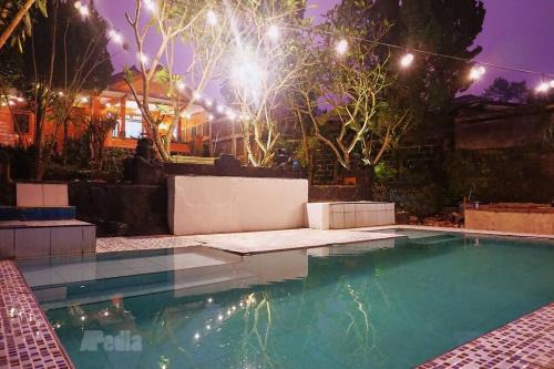 Villa Tentram Puncak, 6 Kamar, Billiar, Karaoke