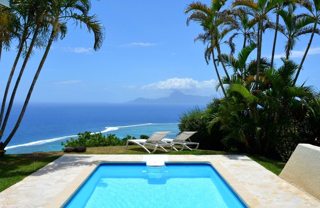Villa Tiare amazing view - private pool - 4 bedrooms- up to 7 pers