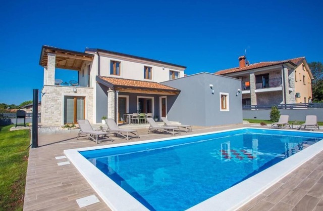 Villa Tiffany with pool