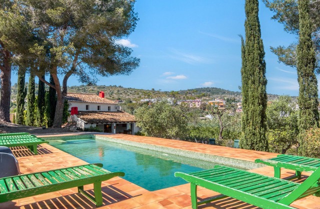 Villa 'Toscana ' with Private Pool, Wi-Fi and Air Conditioning
