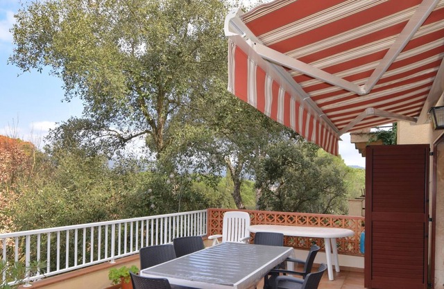 VILLA VALL ATACHED HOUSE WITH AIR CONDITIONING AND TERRACE