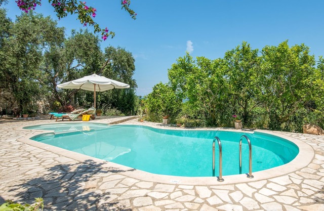 Villa Vavilla – sea views, private pool, and total relaxation await