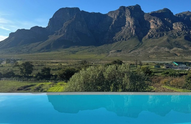 Villa Verde, farm stay in the winelands with views for days.