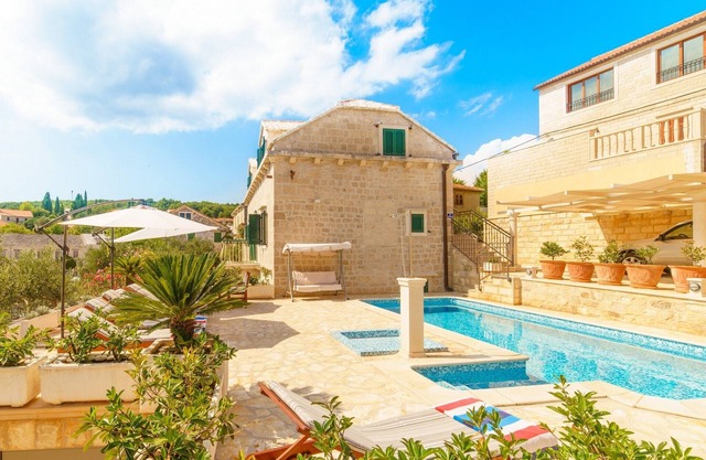 Villa Vicko, (12876), Sumartin, Croatia