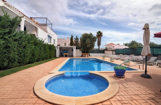Villa 'Vivenda Luz E Lúdica' with Private Pool, Wi-Fi and Air Conditioning