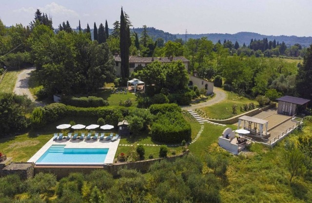 Villa Volpaia by MMega