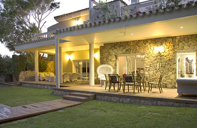 ! Villa with two beautiful chimneys, enjoy the winter!