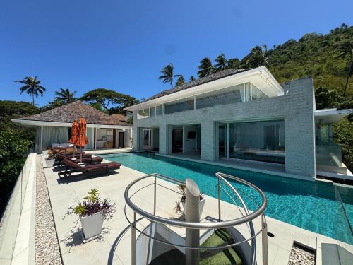 Villa White Tiger