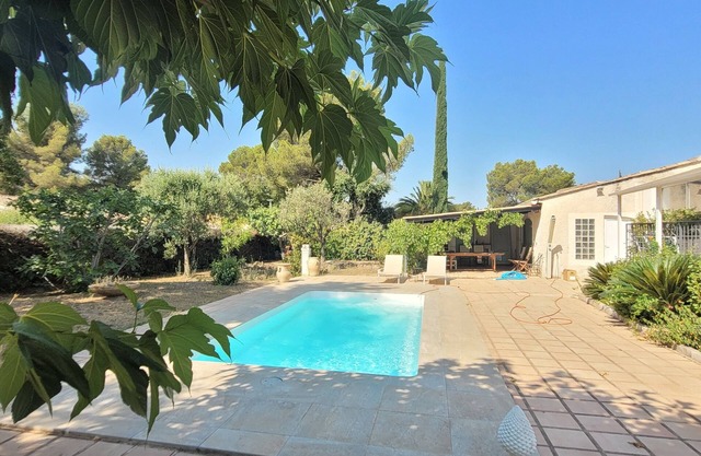 Villa with private pool and large garden
