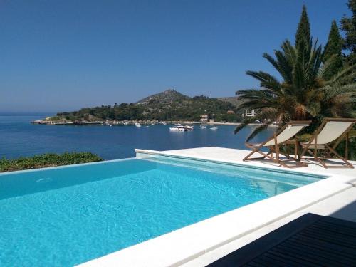 Villa with 1 room and terrace