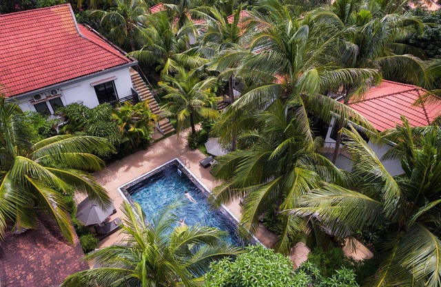 Villa with private pool- 6guests