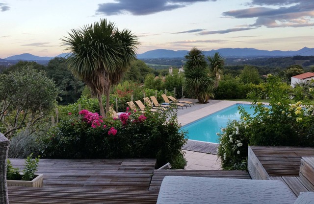 Villa with magnificent mountain views