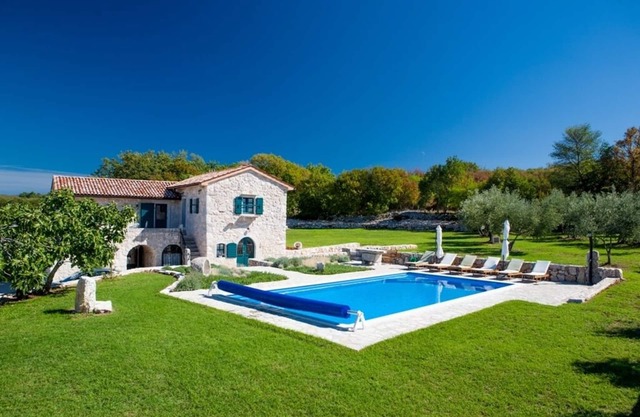 Villa with pool, garden, sea view, privacy -TRAVELER Reseburo Krk - ID 2216