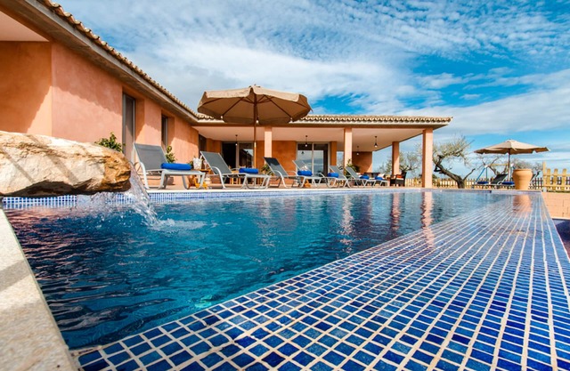 Villa with pool just 25 min drive from the Alcudia and Pollensa beaches