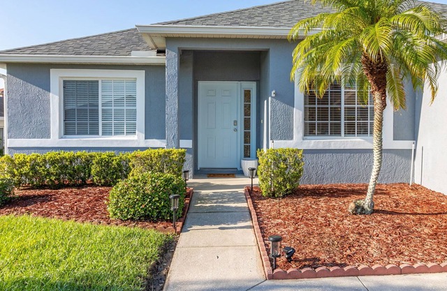 Villa with pool, recently refurbished, Disney is only a 20 minute drive