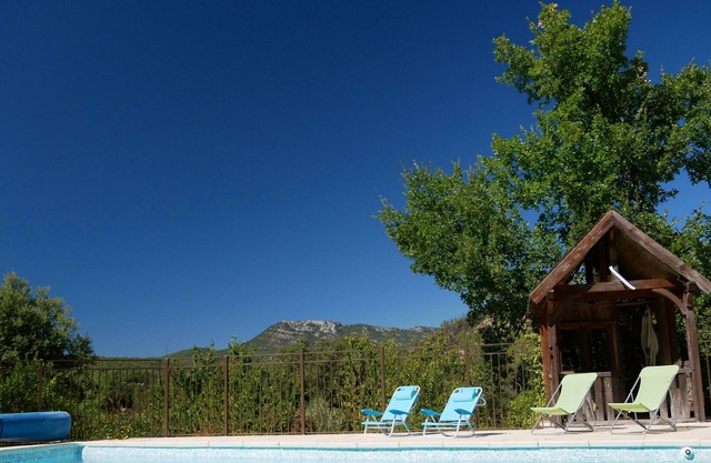 Villa with pool terrace and garden nearby. beaches and Gorges du Verdon